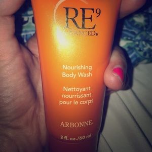 Arbonne RE9 Advanced body wash